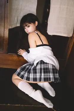 imgi_93_chunmomo0127-2015471763824812328-0185fb2ee8e95c0dff.md.webp